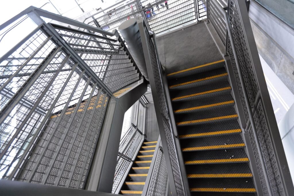 Konstruksi Mezzanine Berkualitas Tinggi – URBAN TEHNIK